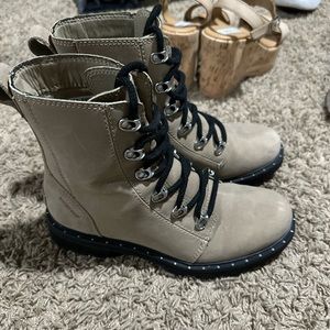 Sorel combat boots